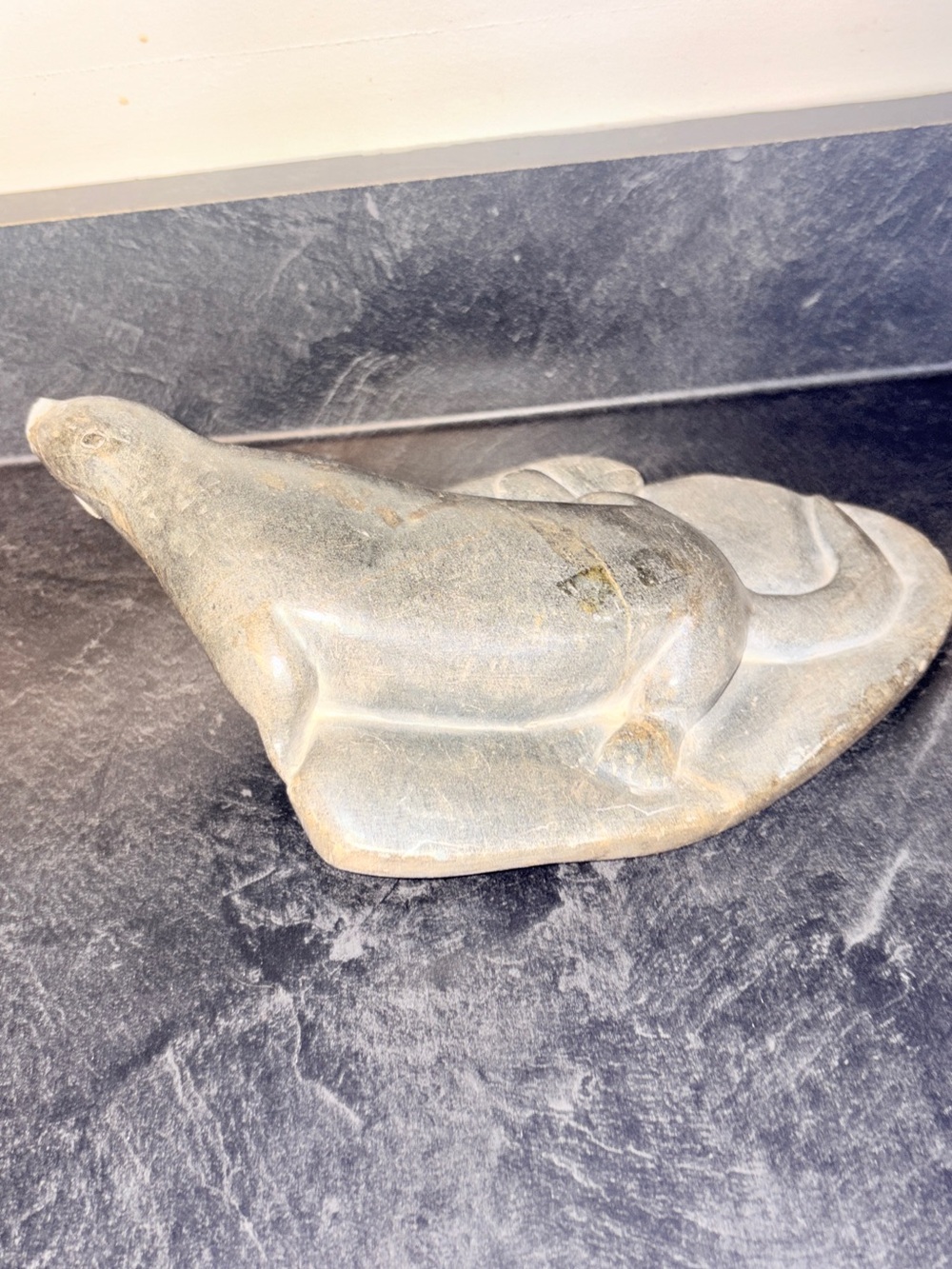 10” Inuit  Soapstone Eskimo sculpture hand carved Canadian signed e9-456 Rare